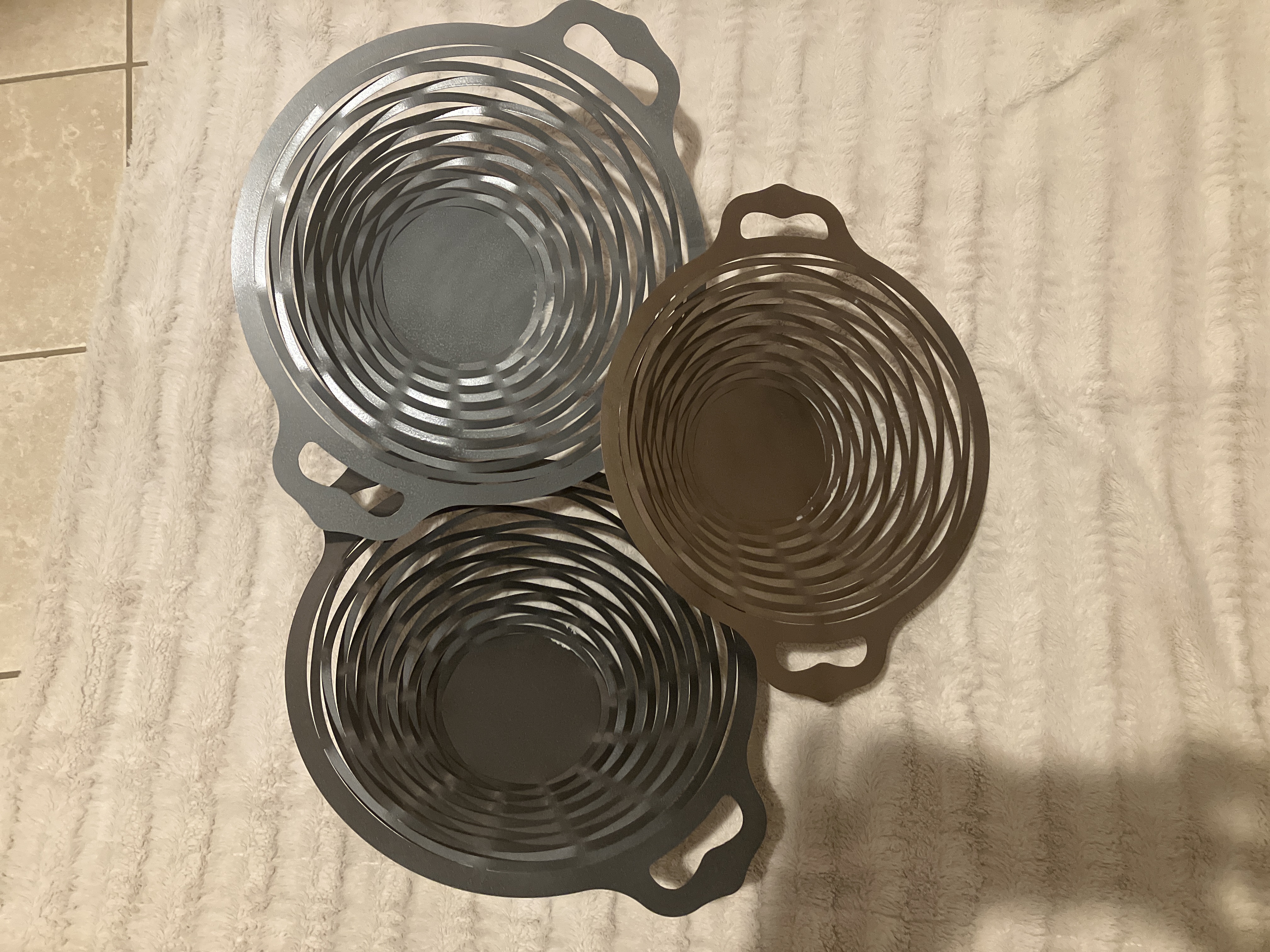 Assorted bowls. 